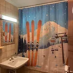 Sunny Swiss Mountain In Centre By Jolidi アパート ナンダ