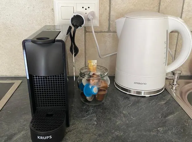 Sunny Swiss Mountain In Centre By Jolidi アパート ナンダ